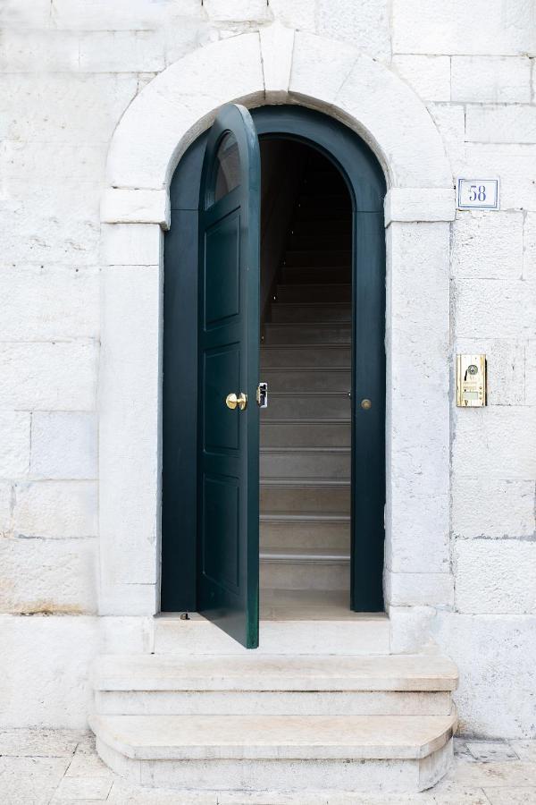 Maison Bleu Luxury Suite Sul Porto Di Trani Exterior foto