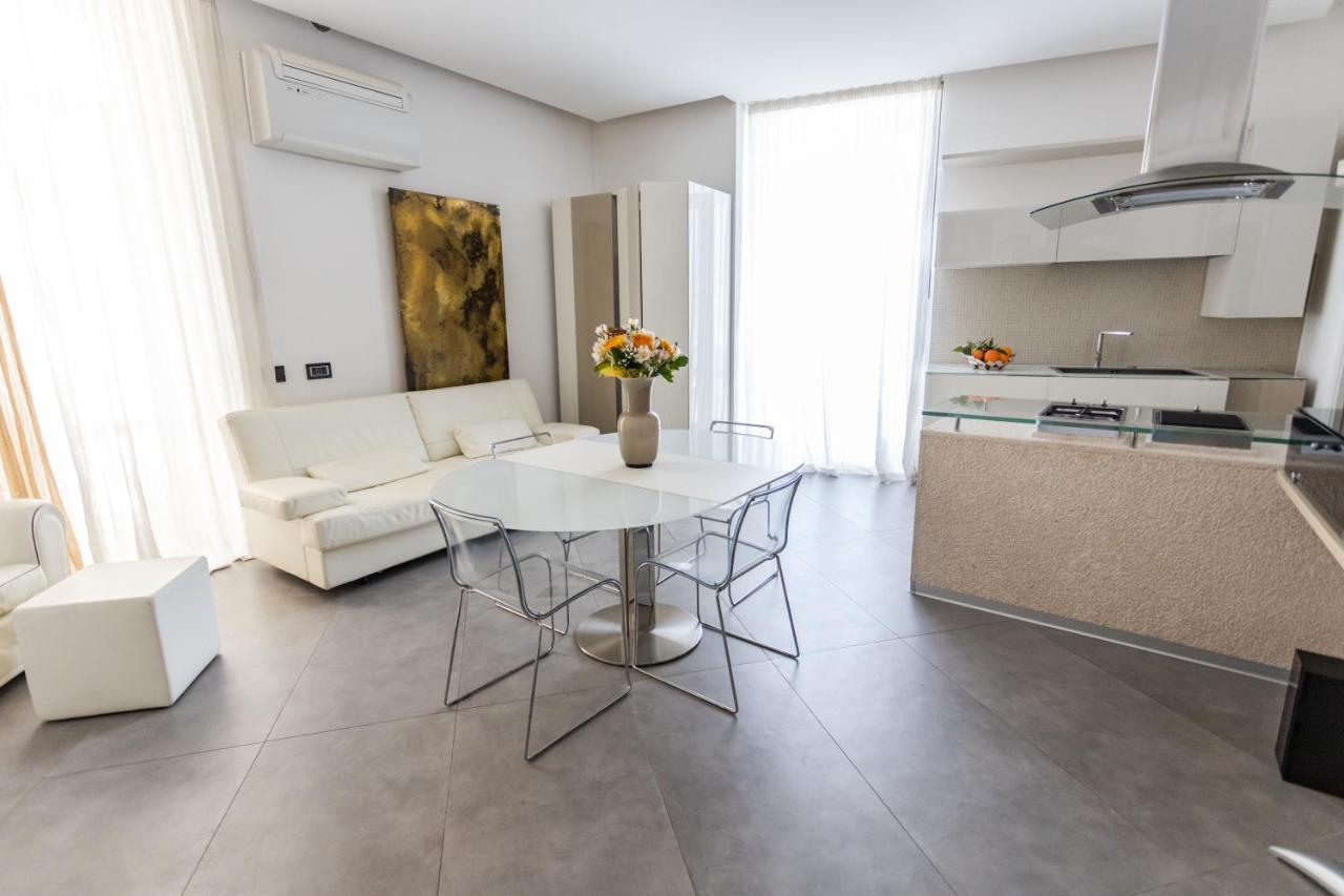 Maison Bleu Luxury Suite Sul Porto Di Trani Exterior foto